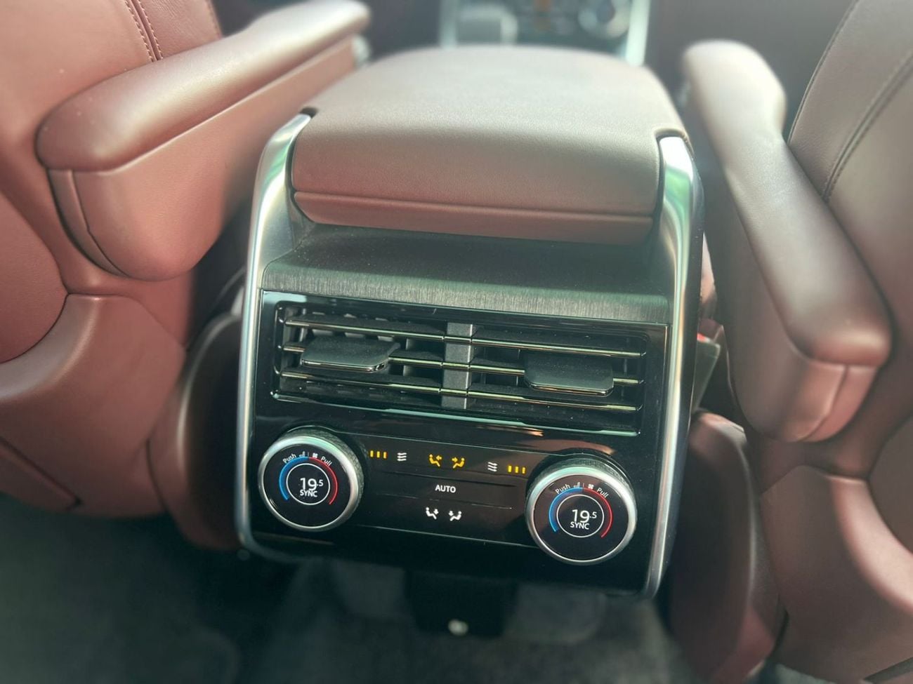 Land Rover Range Rover HSE P400 3.0L