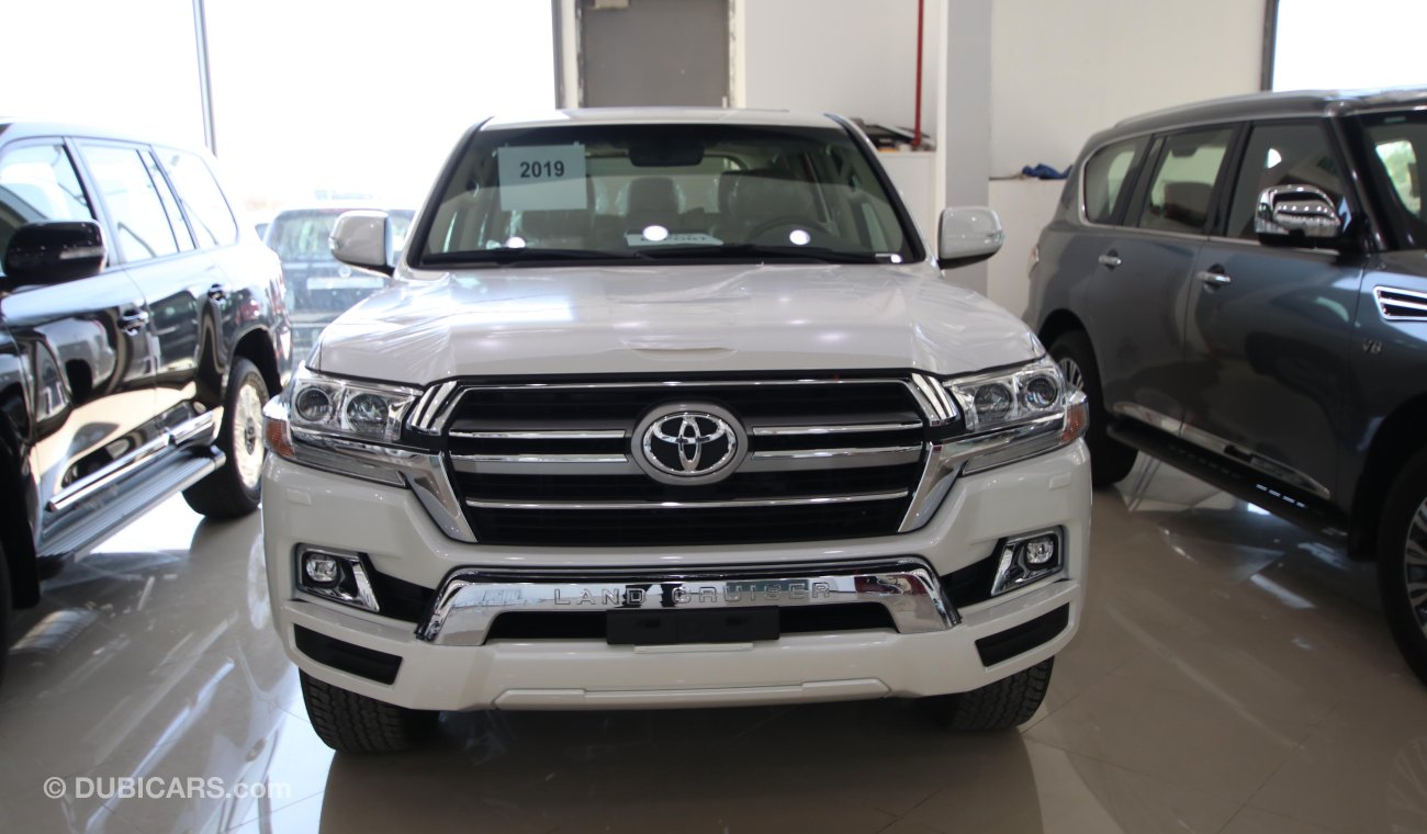 Toyota Land Cruiser GXR V8