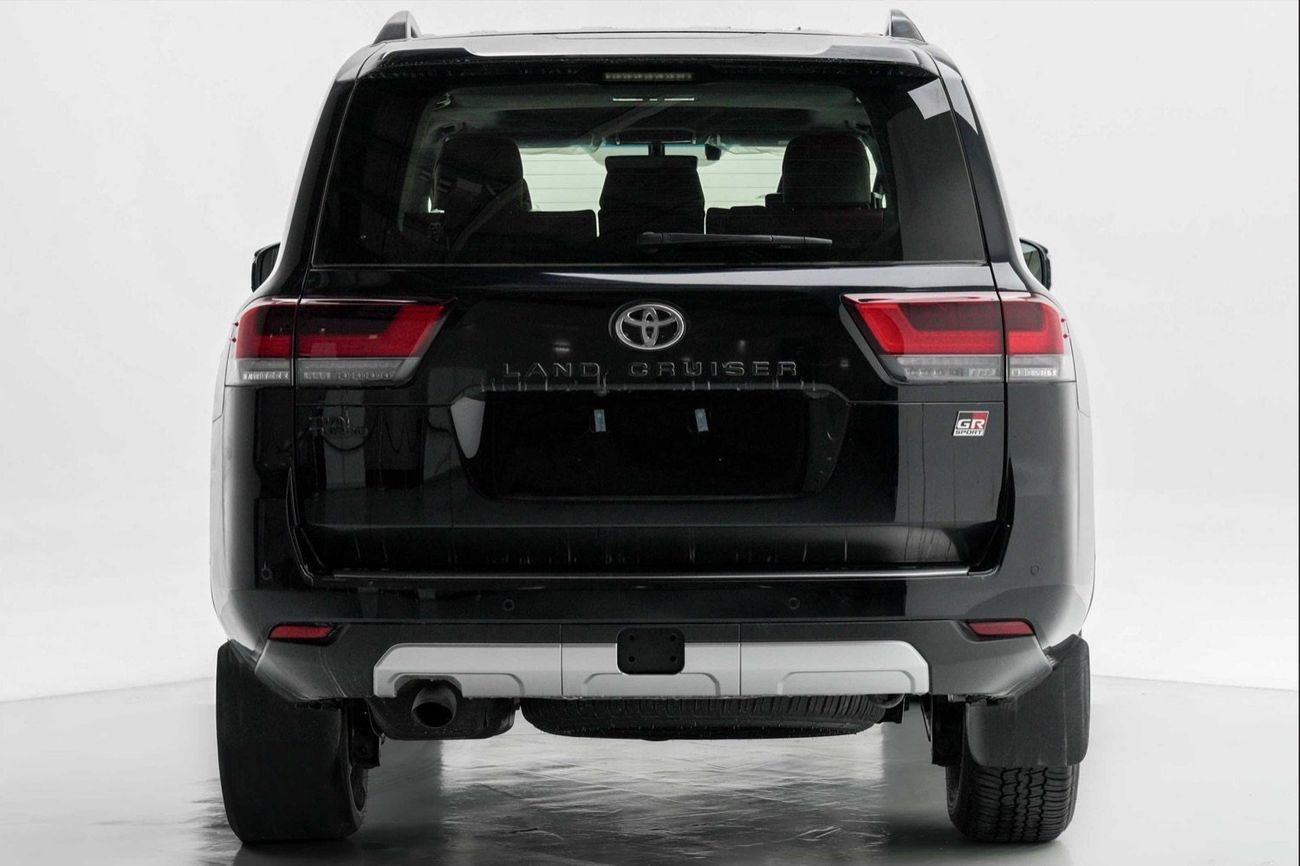 تويوتا لاند كروزر LC300 GR Sport 3.5 L Twin‑Turbo Petrol High A/T