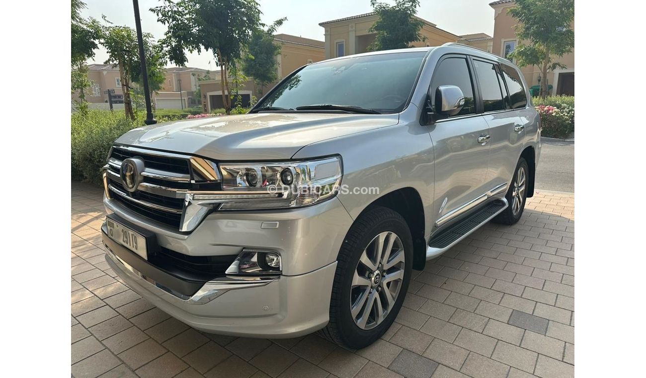 Toyota Land Cruiser VXR TOYOTA LAND CRUISER VX.R 5.7 FULL OPTION