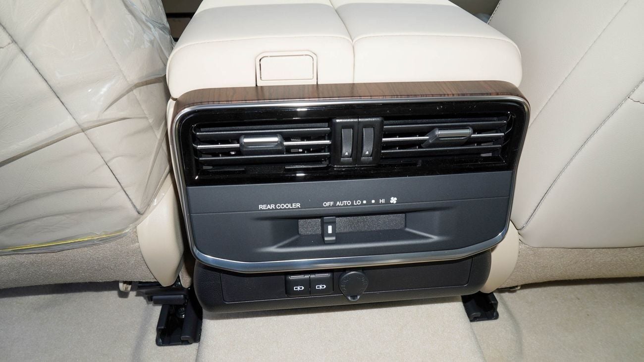 تويوتا لاند كروزر GXR 3.5L V6