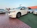Honda Odyssey TOURING fully loaded in showroom condition