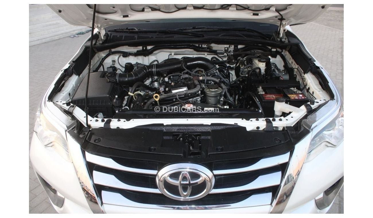 تويوتا فورتونر EXR تويوتا فوتشنر 2019 خليجي بحالة ممتازة بدون حوادث