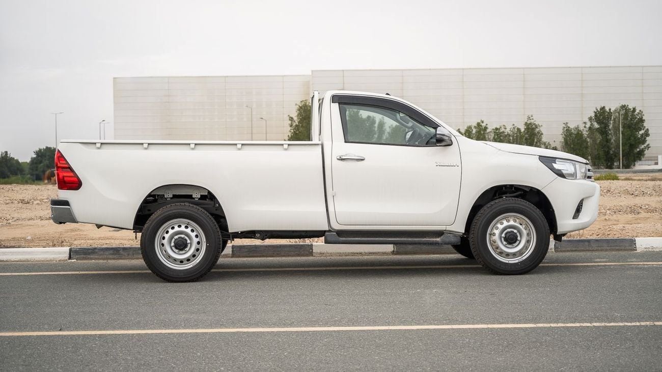 Toyota Hilux GL TOYOTA HILUX 2.4 SINGLE CABIN BASIC 4X4 MT -2026YM
