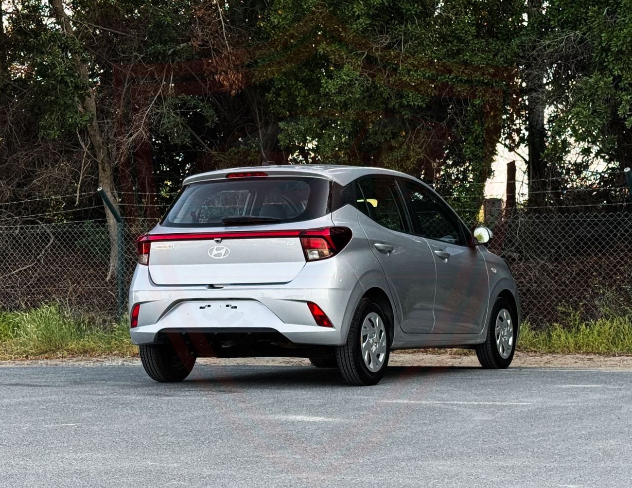 Hyundai Grand i10 Hyundai Grand i10 | 1.2 L | 2025 | GCC | Accident-Free | In Excellent Condition | 622 P.M