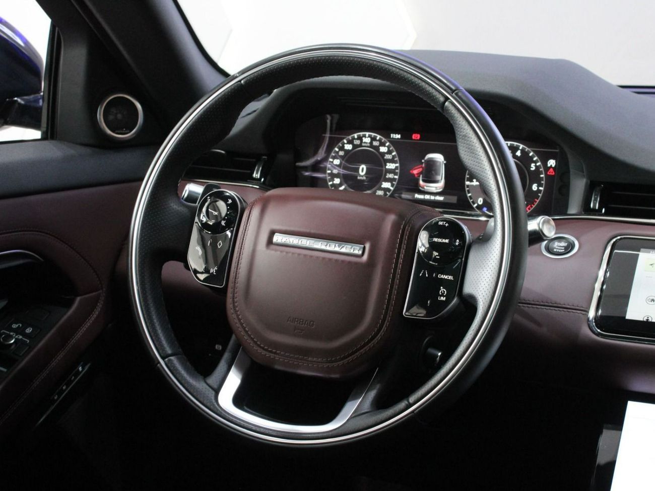 لاند روفر رانج روفر إيفوك - P250 HSE | With Warranty