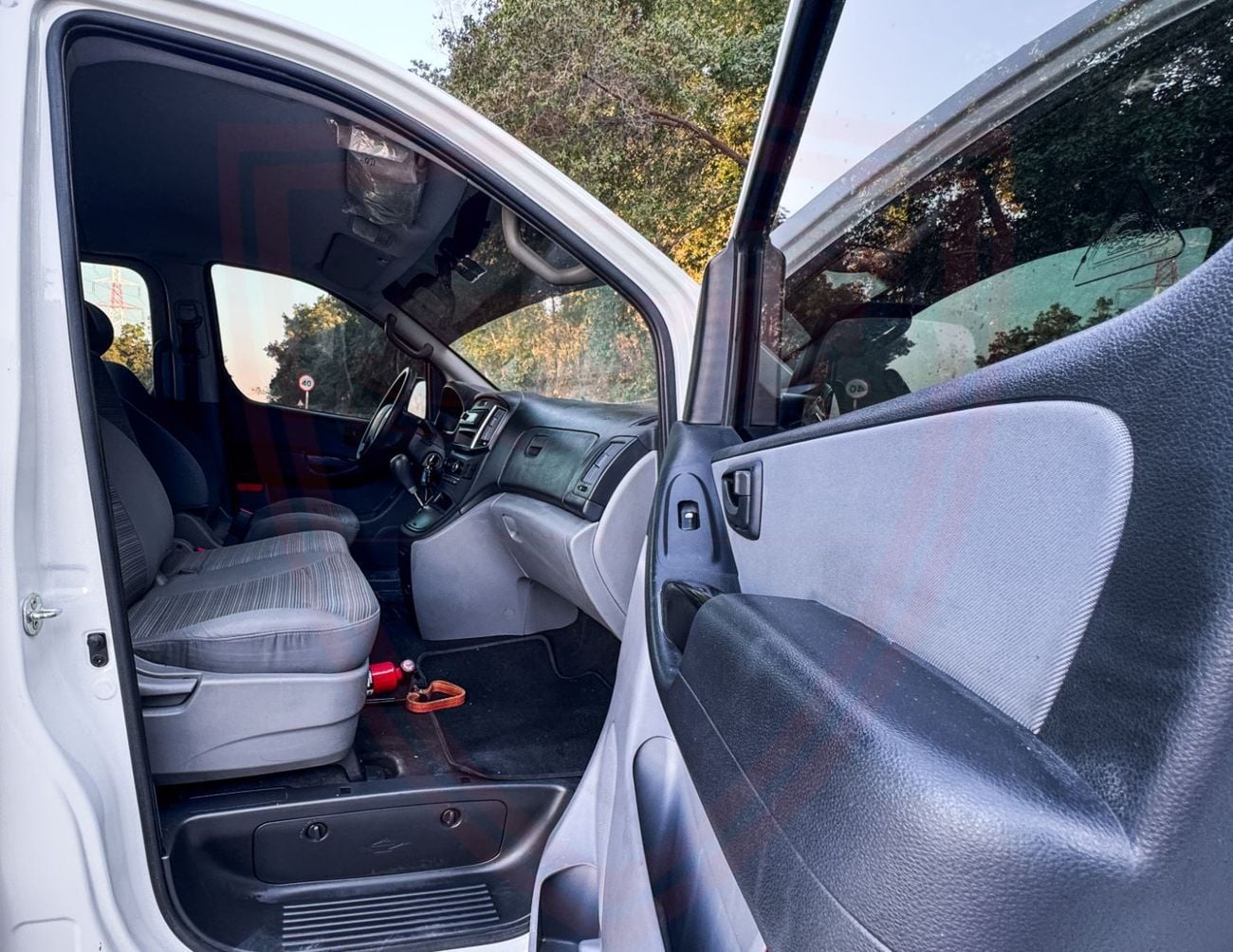 Hyundai H-1 Hyundai H1 | 2.4 L | 2020 | GCC | Accident-Free | In Excellent Condition | 806 P.M