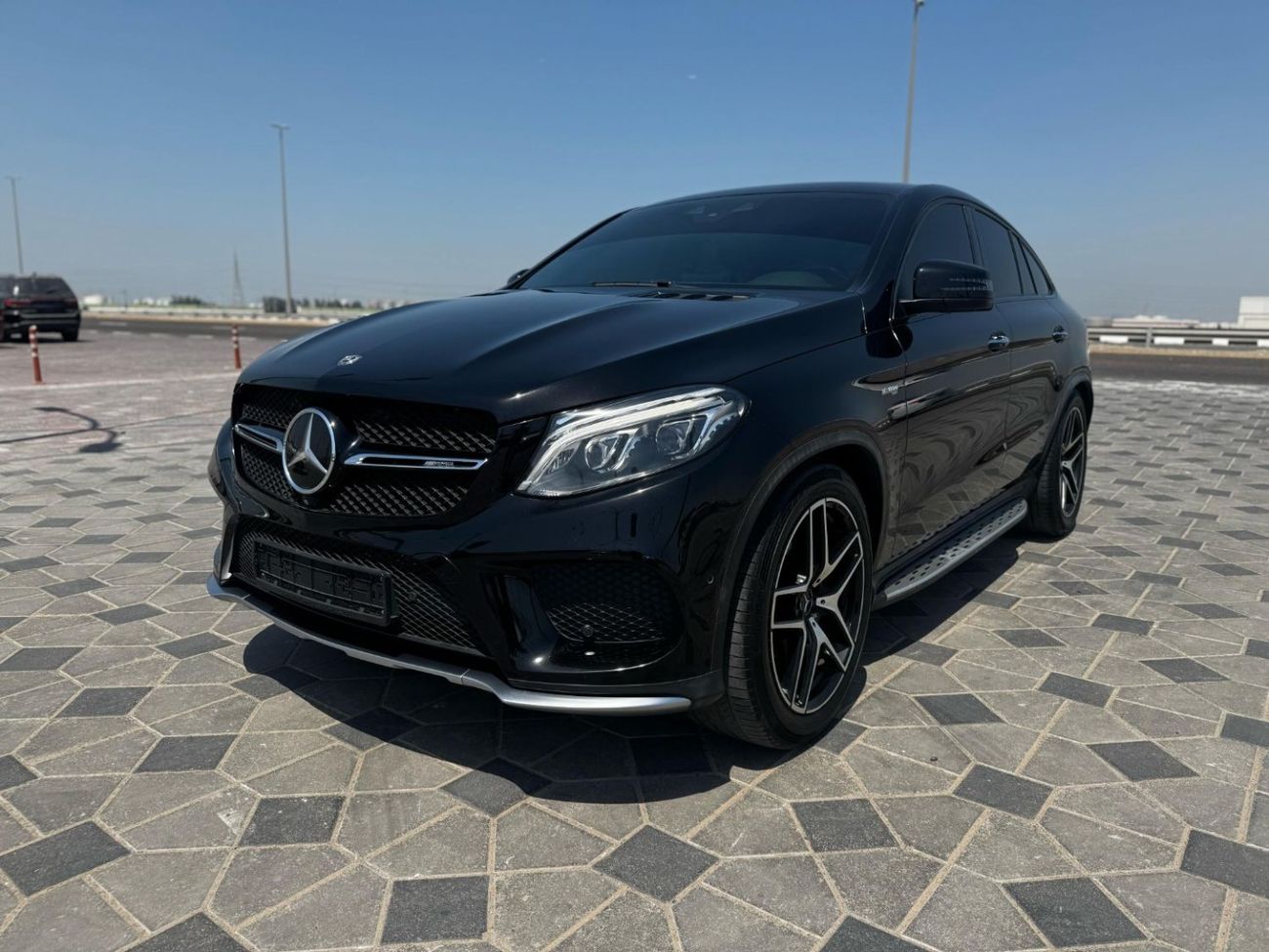 مرسيدس بنز GLE 43 AMG Std 3.0L