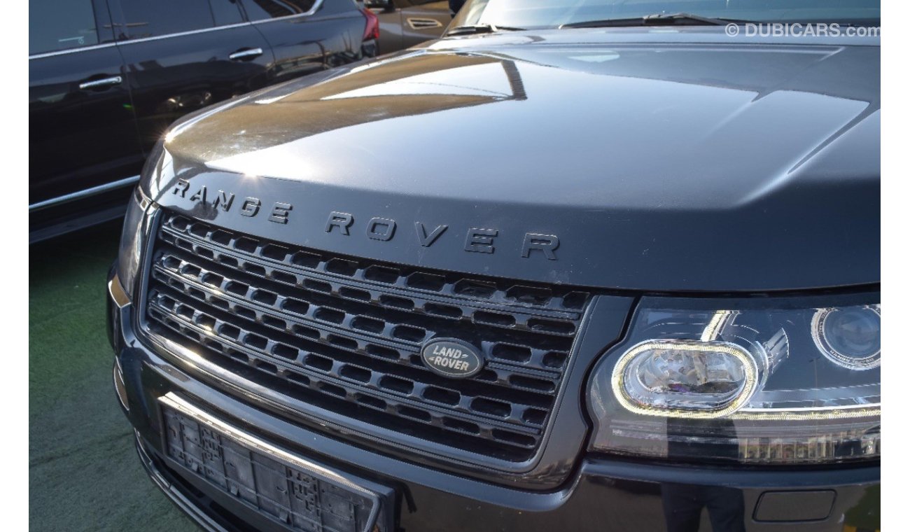 Land Rover Range Rover Vogue SE Supercharged Gcc top opition supercharger first owner