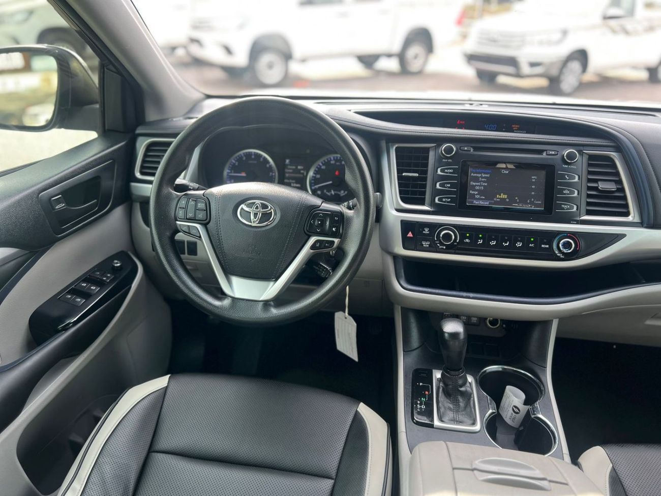 تويوتا هايلاندر 2018 Toyota Highlander LE+ 2.7L V4 - FWD - Petrol - Rare Stock - 7 Seater Rear CAM - 58,200 mileage 