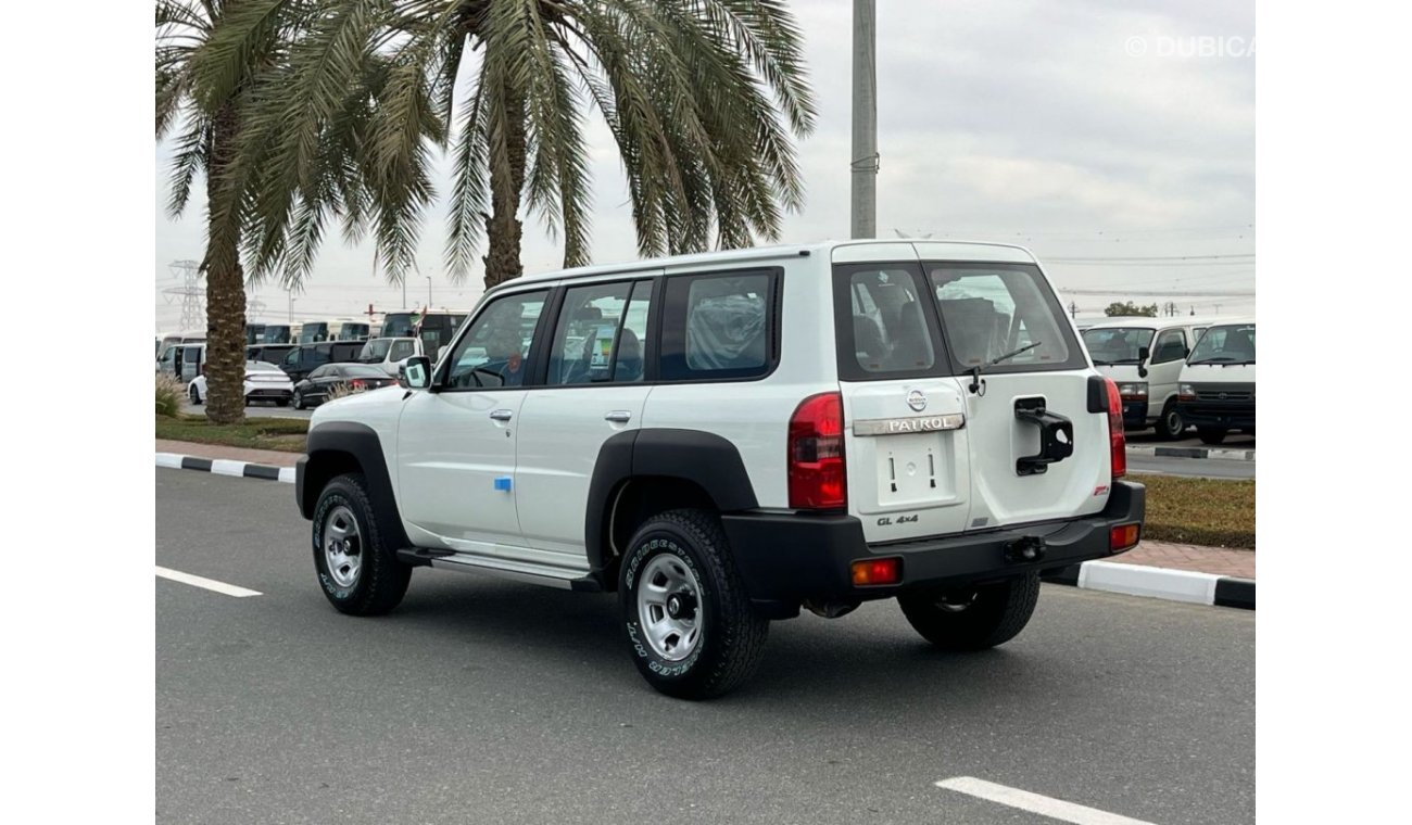 Nissan Patrol Safari PATROL GL 4.8L 7 SEATER