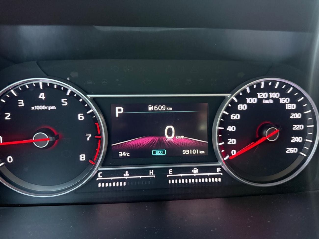 كيا سورينتو Std 2.5L FWD