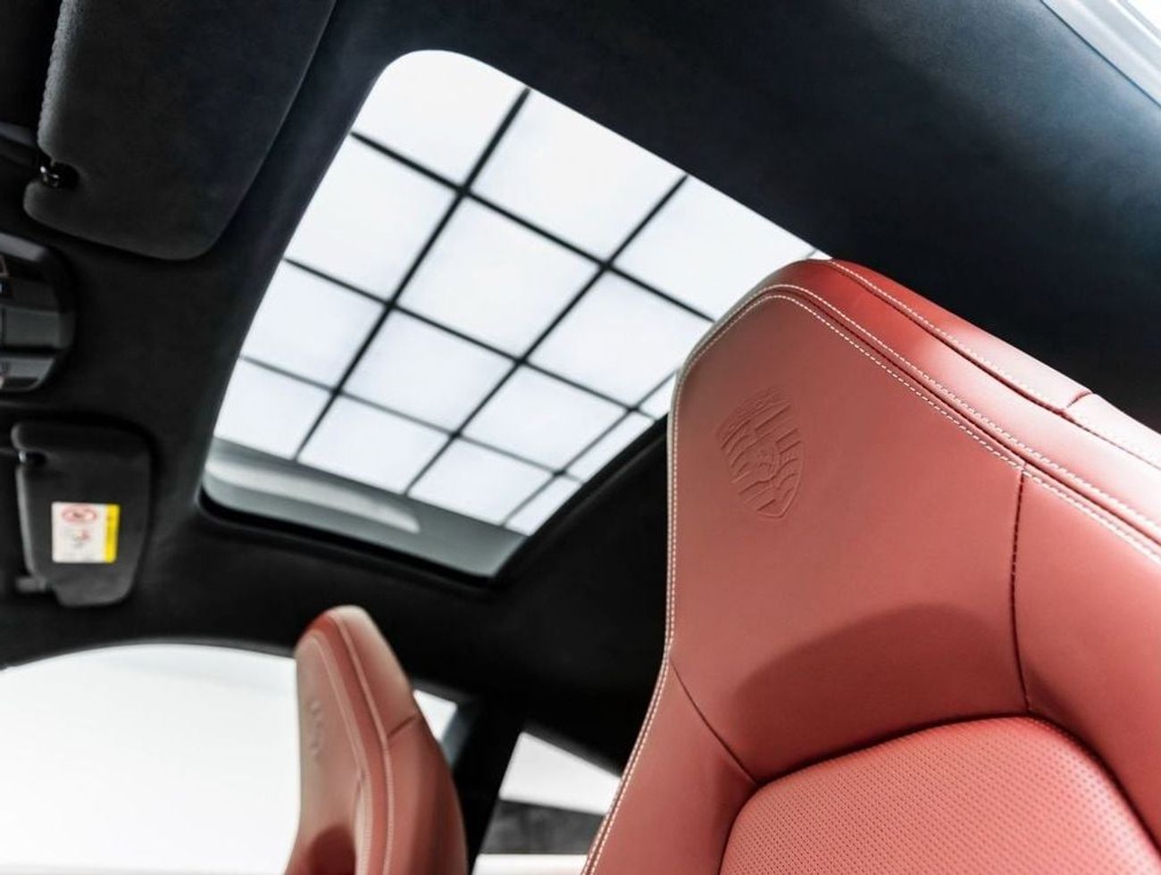 بورش 911 2025 Porsche Carrera, 2026 Porsche Warranty, Aero Kit, Very Low KMs, GCC