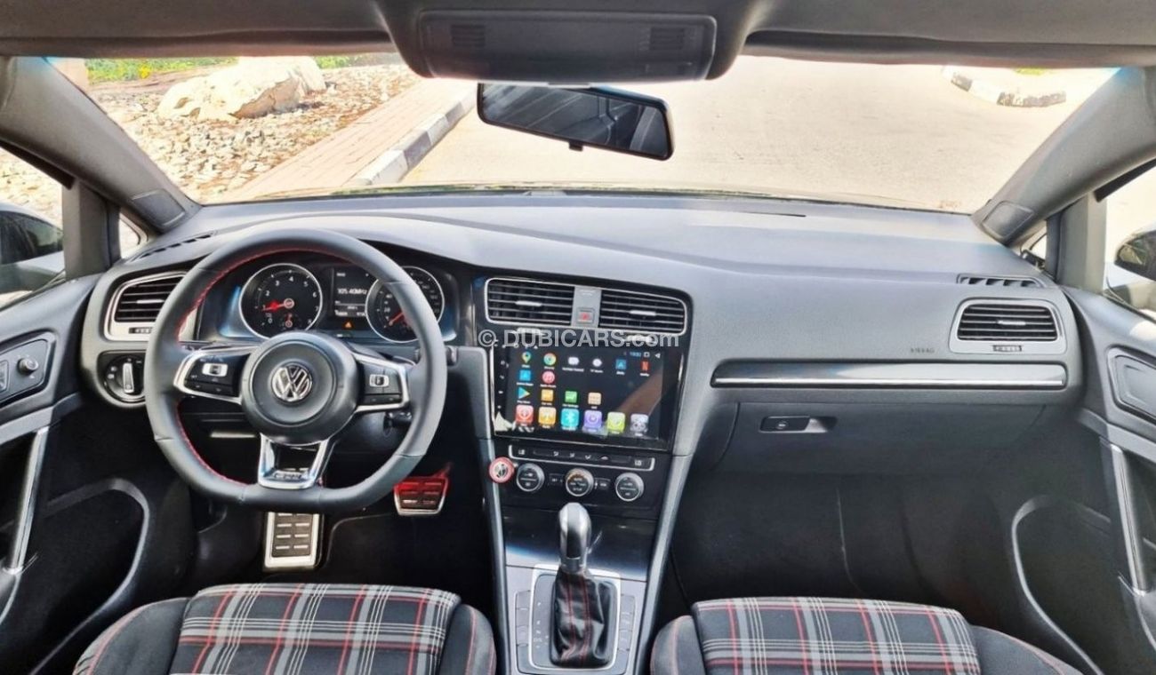 Volkswagen Golf GTI GTI 2L-V4-GCC-Excellent Condition - warranty