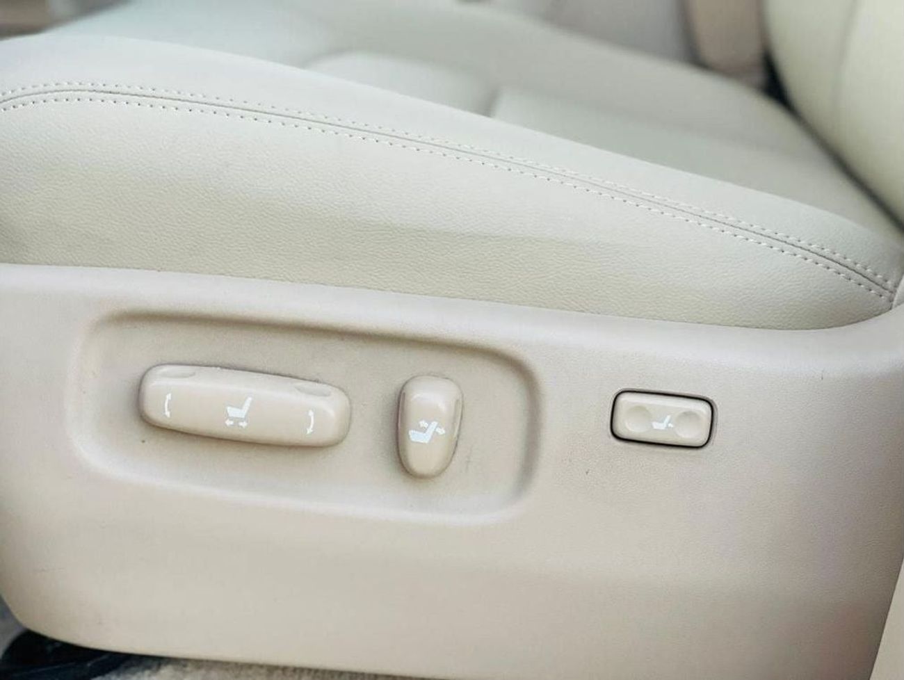 Toyota Land Cruiser Toyota landcuriser GXR V6 22015 Full option very neat and clean perfect conditions