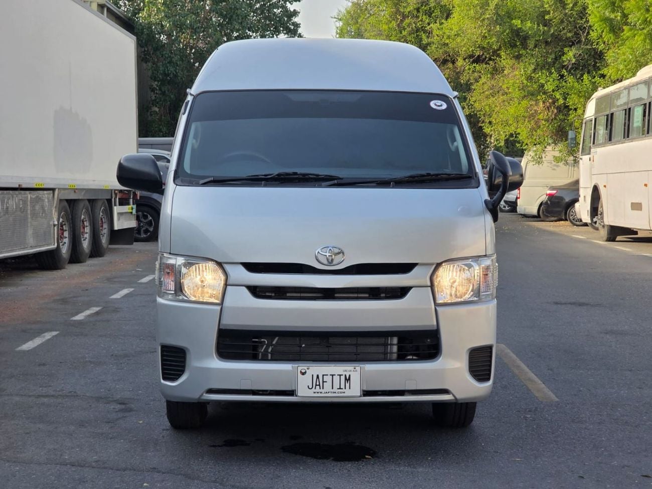 Toyota Hiace 8 SEATER | 2.0 PETROL ENGINE | RHD | AT