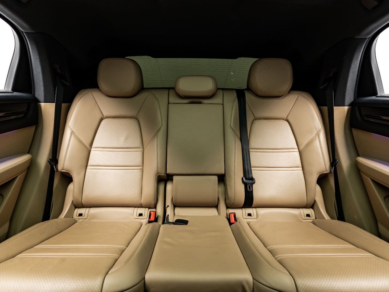 Porsche Cayenne Std 3.0L (340 HP) 2020 Porsche Cayenne Coupe, Porsche Warranty, Full Service History, Low KMs, GCC