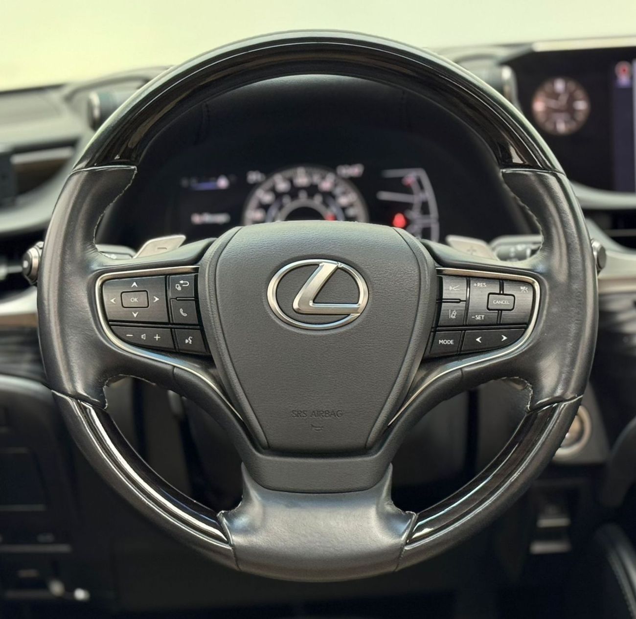 Lexus ES350 2019 Lexus ES350, 1 Year Warranty, Full Service History, Excellent Condition, GCC