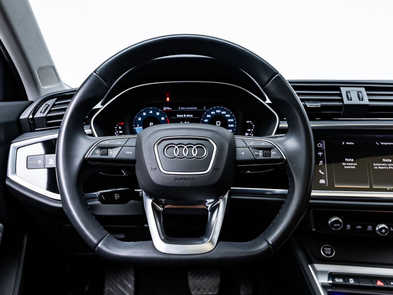 Audi Q3 35 TFSI S Line 1.4L 2024 Audi Q3 35TFSI, 2029 Audi Warranty + Service Contract, Low KMs, GCC