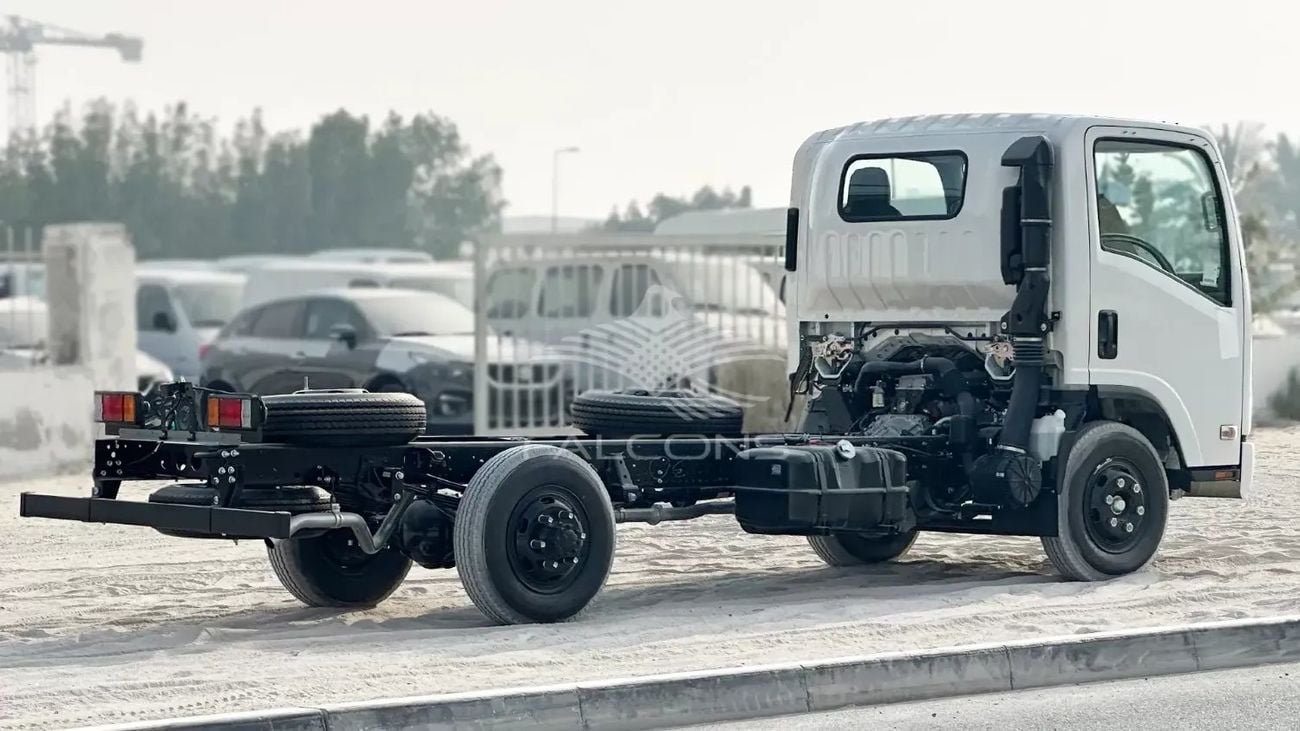 إيسوزو NPR 4.6L 71H Chassis Cab | Manual Diesel | 3.5T Payload