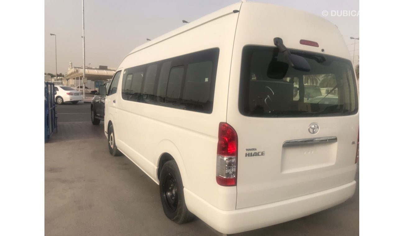 Toyota Hiace 15 seats