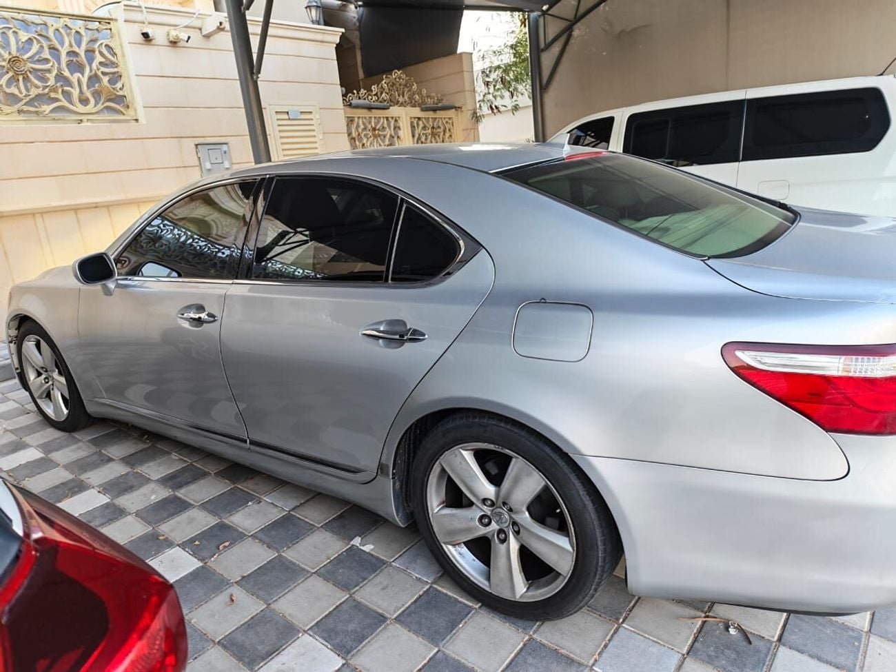 Lexus LS460