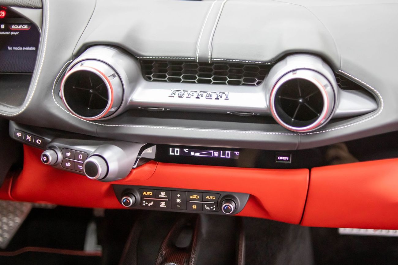 فيراري 812  سوبرفاست 