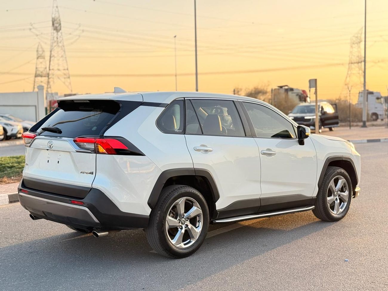 Toyota RAV4 RAV4 2.0L Japan Full option 360 camera, leather seats