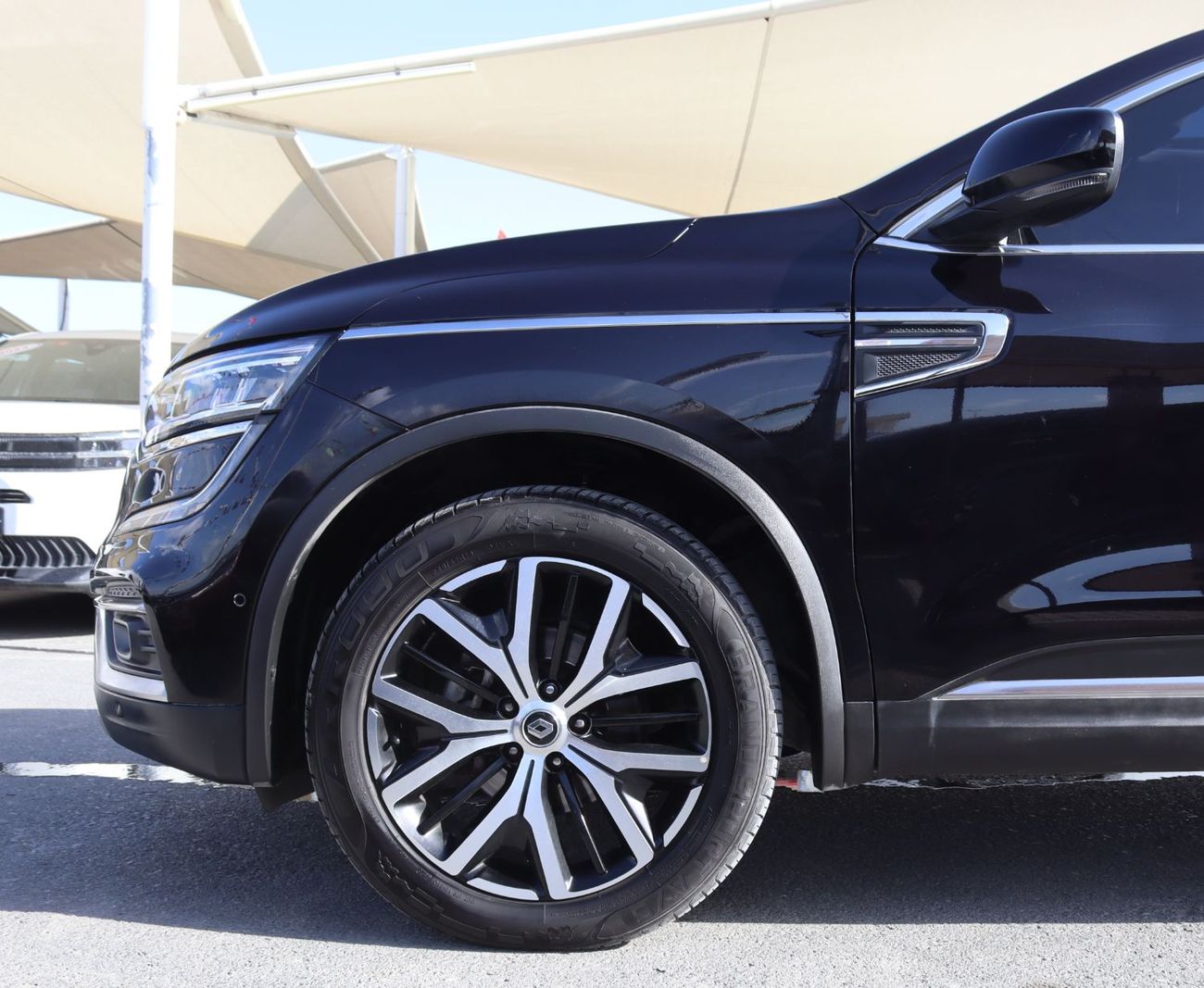 رينو كوليوس رينو كوليوس-2022- خليجى- فل أوبشن - بمحرك 2.5 -4WD - ممش قليل -بحاله ممتازه