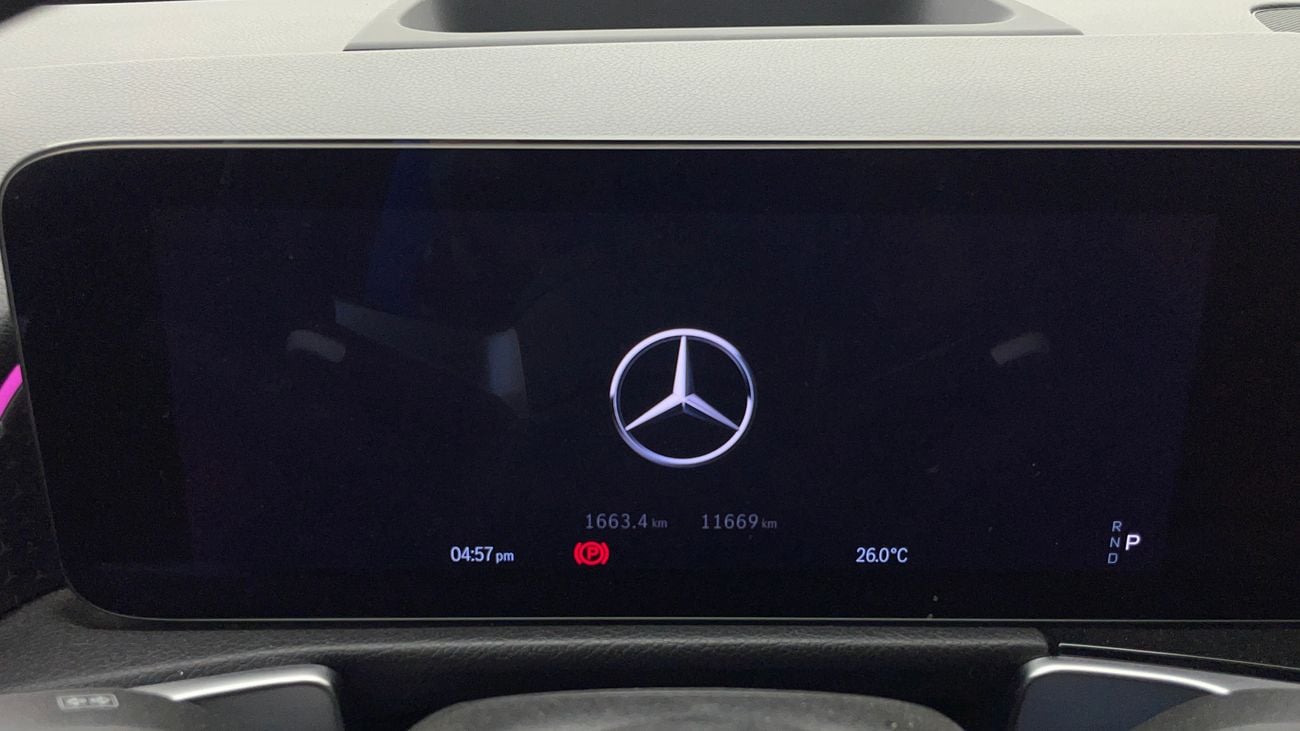 مرسيدس بنز GLB 250 PREMIUM PLUS AMG 2 | بدون دفعة مقدمة | اختبار القيادة في المنزل