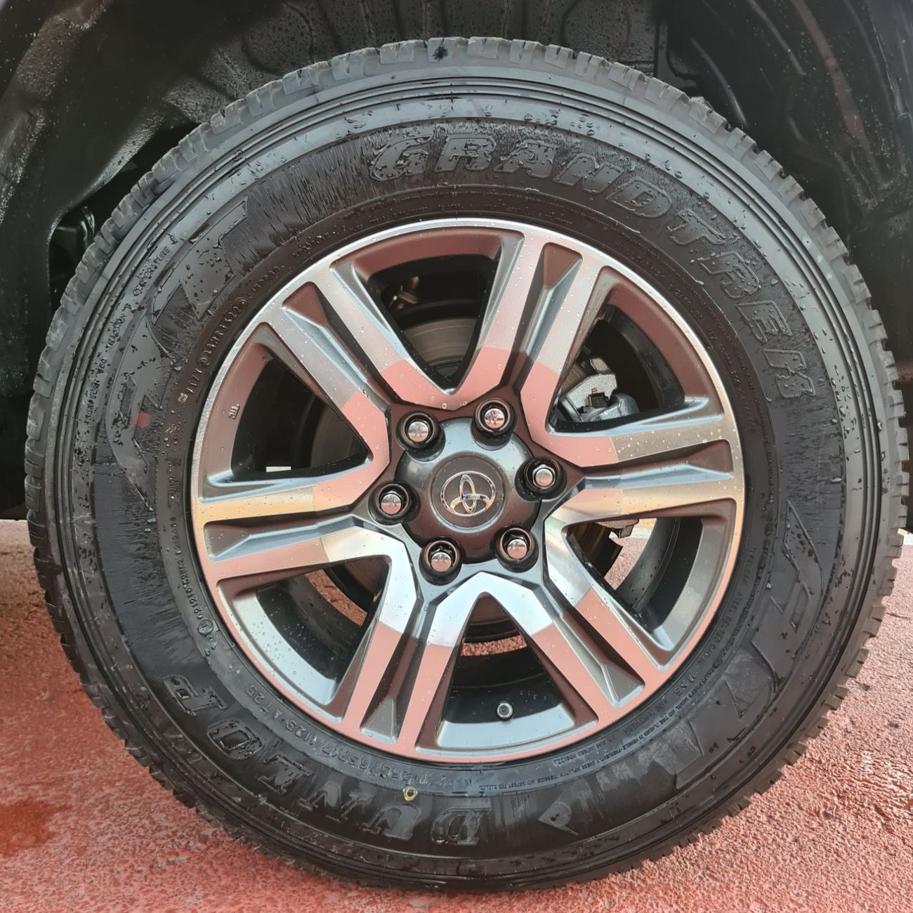 Toyota Fortuner TOYOTA FORTUNER 2.4D 4X4 (2022) | FOR EXPORT ONLY