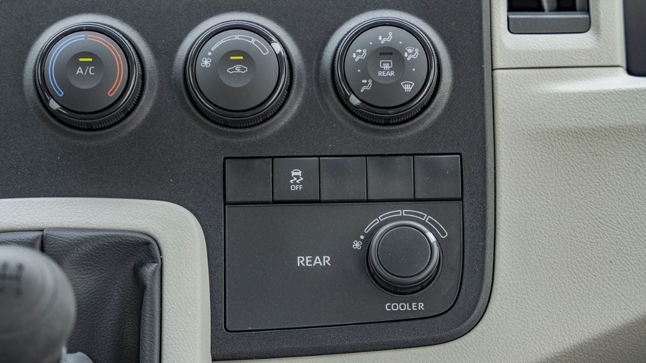 Toyota Hiace DLS -High Roof Commuter 2.8L M/T