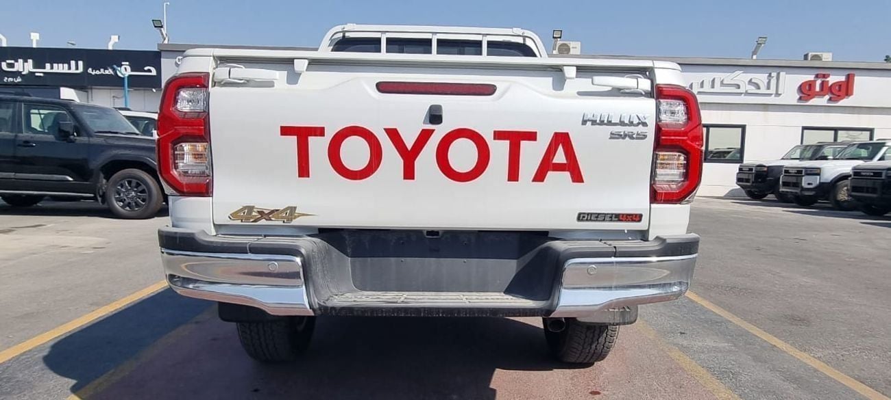 تويوتا هيلوكس SGLX TOYOTA HILUX 2.4L DIESEL DOUBLE CABIN 4X4 FULL OPTION MY 2025