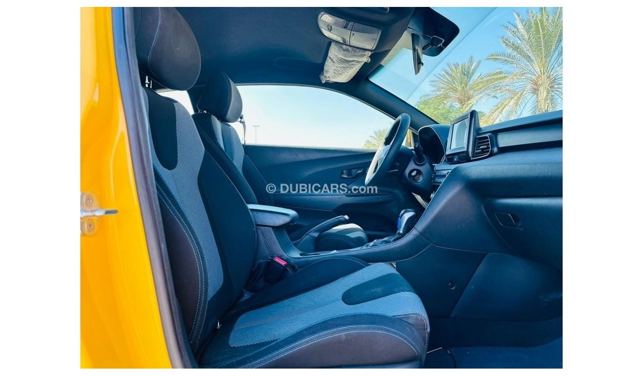 Hyundai Veloster Std 840 PM || HYUNDAI VELOSTER 2.0L || ORIGNAL PAINT || GCC || NEW YEAR OFFER