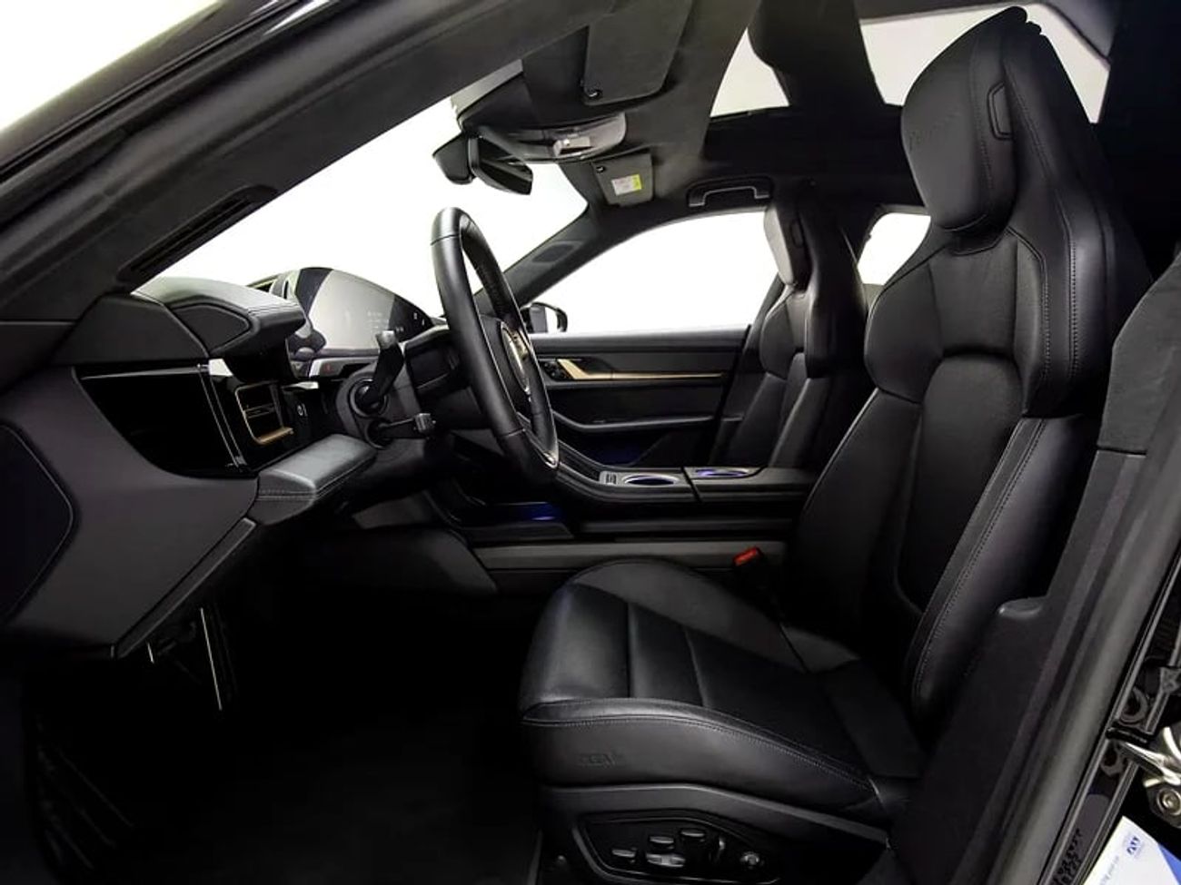 بورش تايكان Turbo S (755 HP)