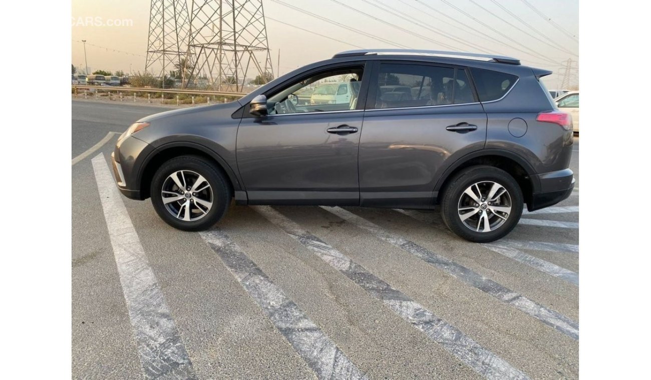 Toyota RAV4 2018 TOYOTA RAV 4 XLE / FULL OPTION