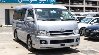 hiace car price