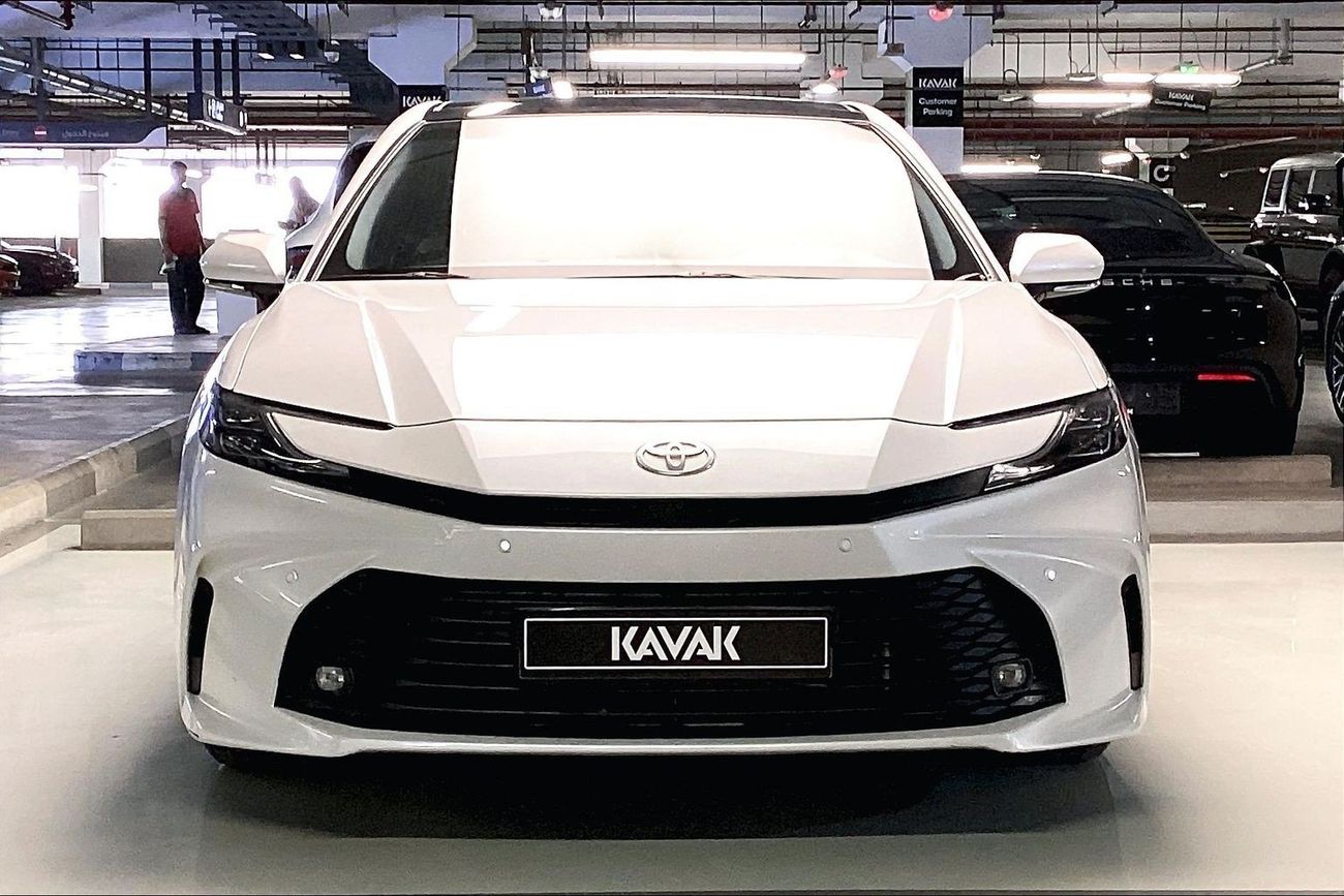 تويوتا كامري XLE | شامل الضمان | 0 ﺪﻔﻋﺓ ﺃﻮﻟﻯ