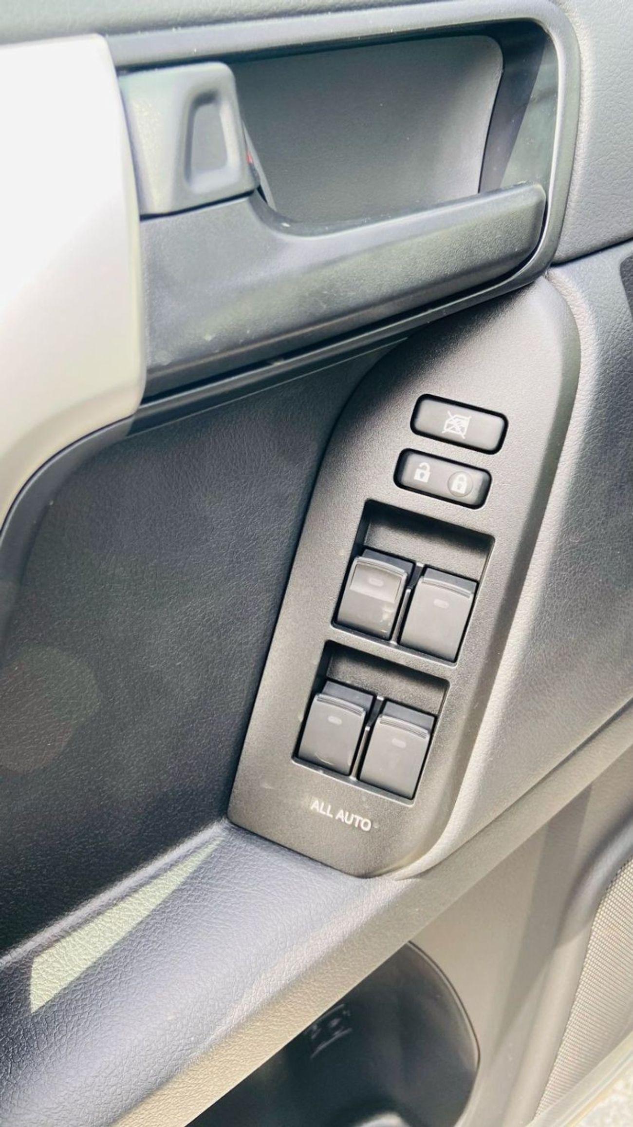 Toyota Prado 2023 Toyota Prado 2.7L V4 Petrol Europe Specs Full Options with Leather Seats, Sunroof and Cool box