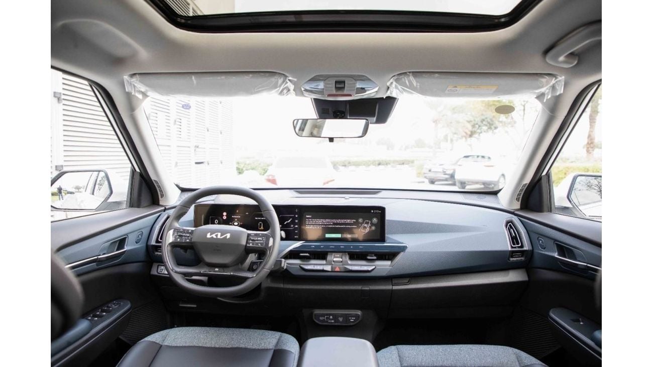 كيا EV5 كيا EV5 Land 530 موديل 2023 - أبيض داخل أزرق وأسود | للتصدير فقط