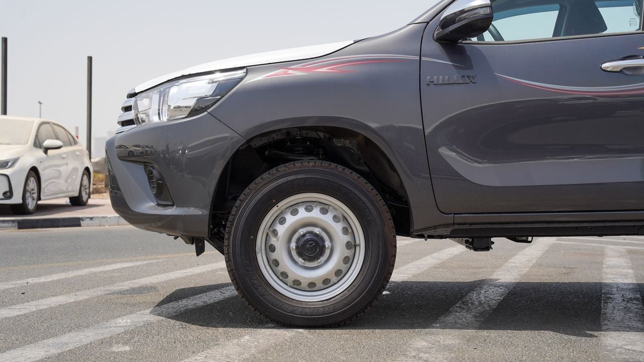 تويوتا هيلوكس GLX 2.4L Double Cab Utility