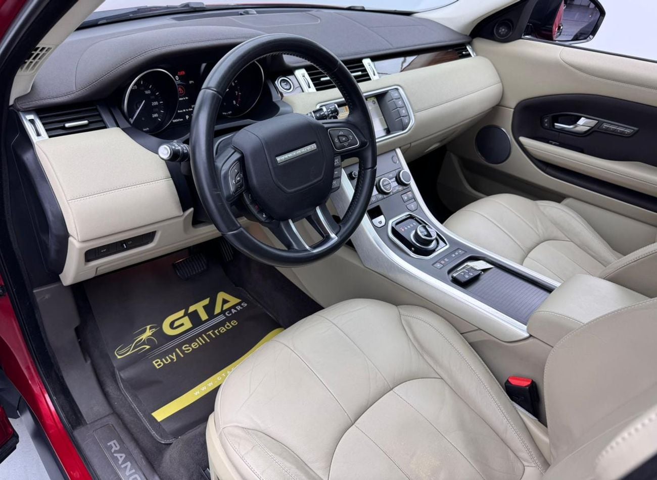 Land Rover Range Rover Evoque 2017 Range Rover Evoque Si4, Full Service History, Fully Loaded, Excellent Condition, GCC