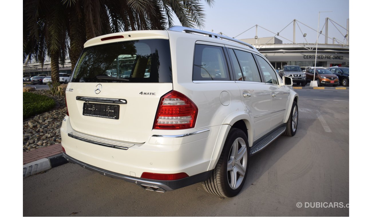 Mercedes-Benz GL 500 4 MATIC 2012 GCC SPECS REAR ENTERTAINMENT