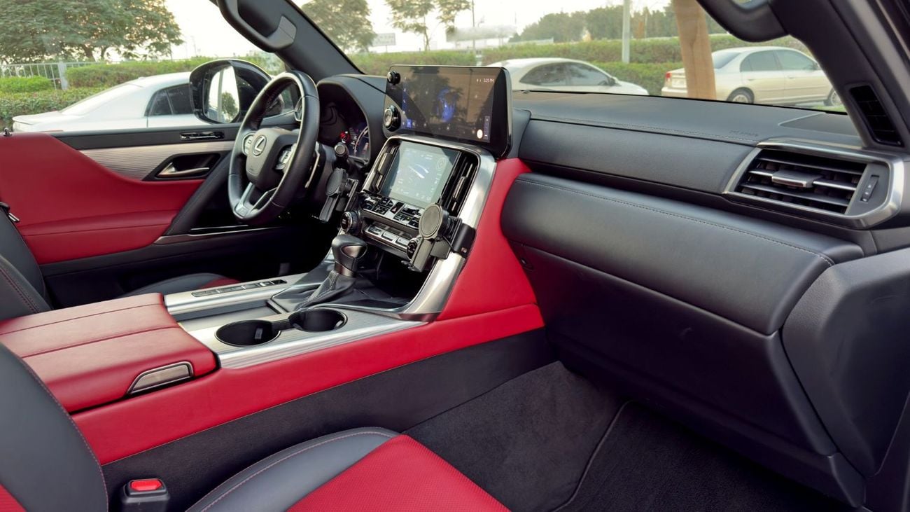 لكزس LX 600 F Sport Launch Edition 3.5L