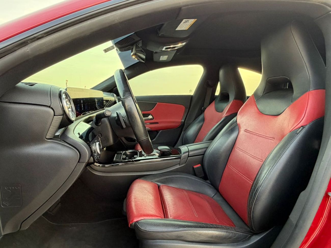 مرسيدس بنز CLA 250 Premium 2.0L