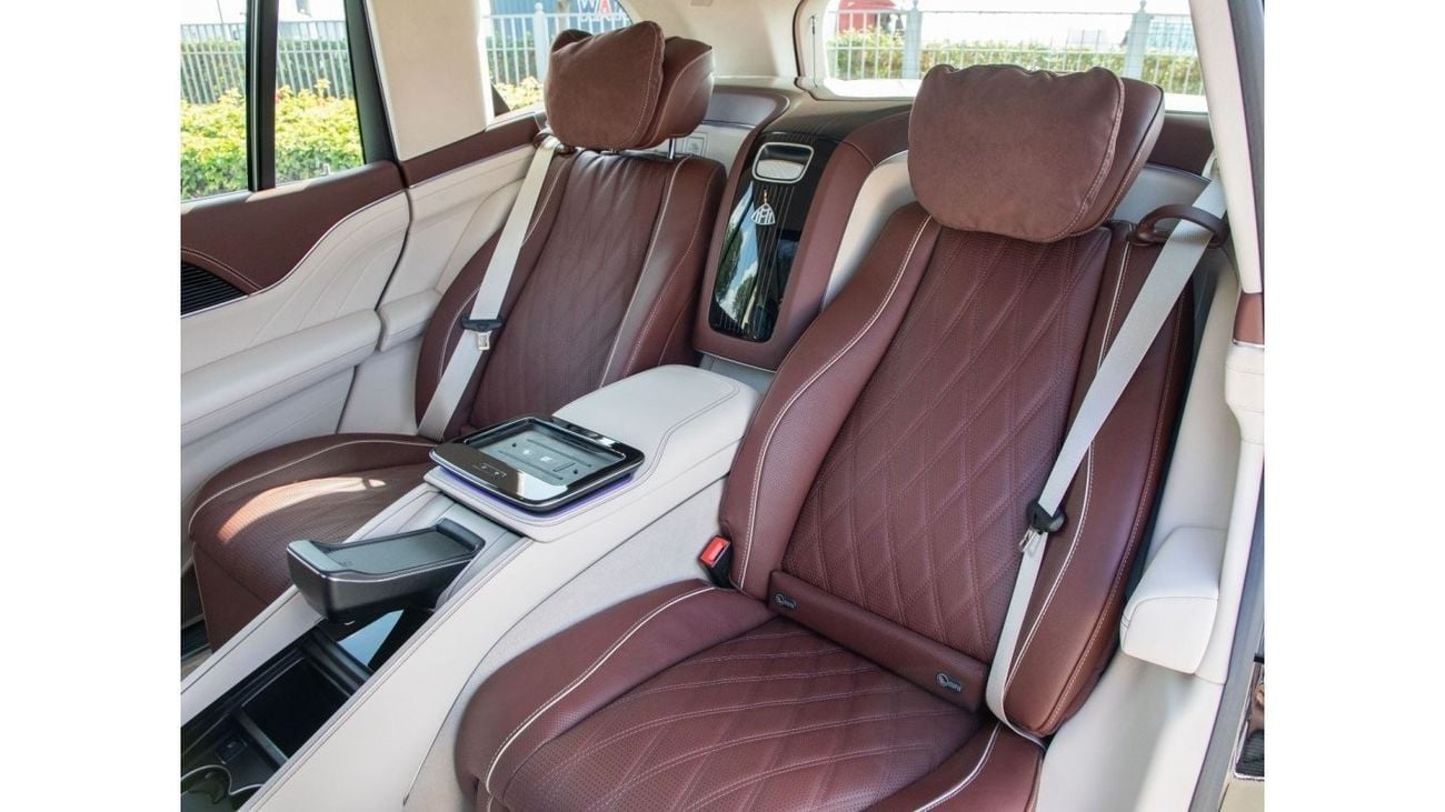 Mercedes Maybach GLS600 Maybach 2024/GCC/5 Year Warranty. Local Registration + 5%