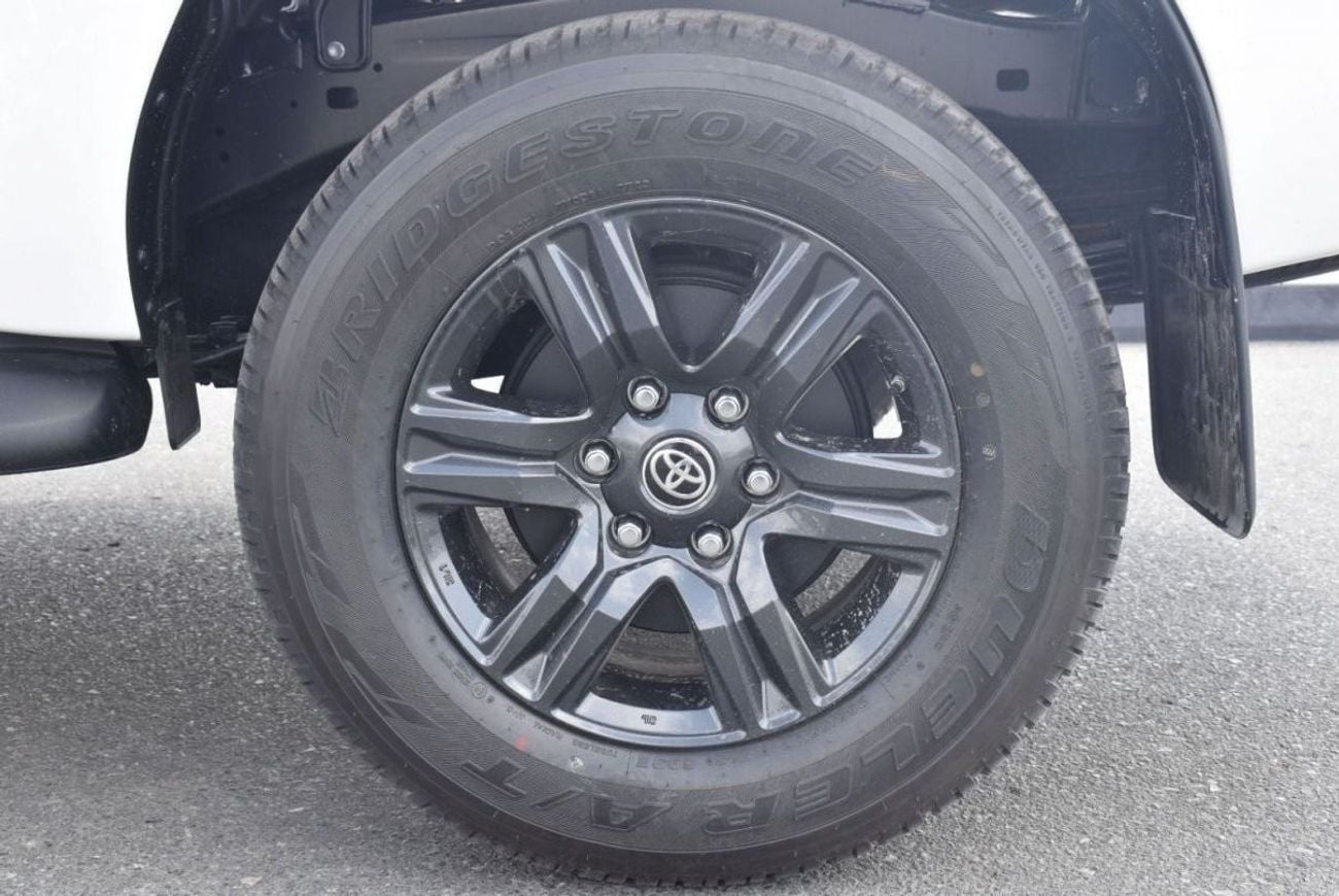 تويوتا هيلوكس SGLX TOYOTA HILUX 2.7L PETROL 4x4 A/T 2024