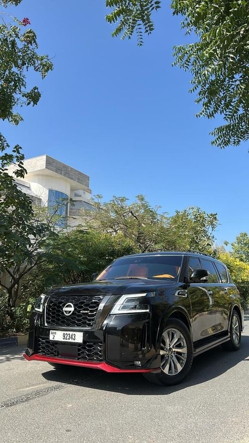 Infiniti QX80 v8