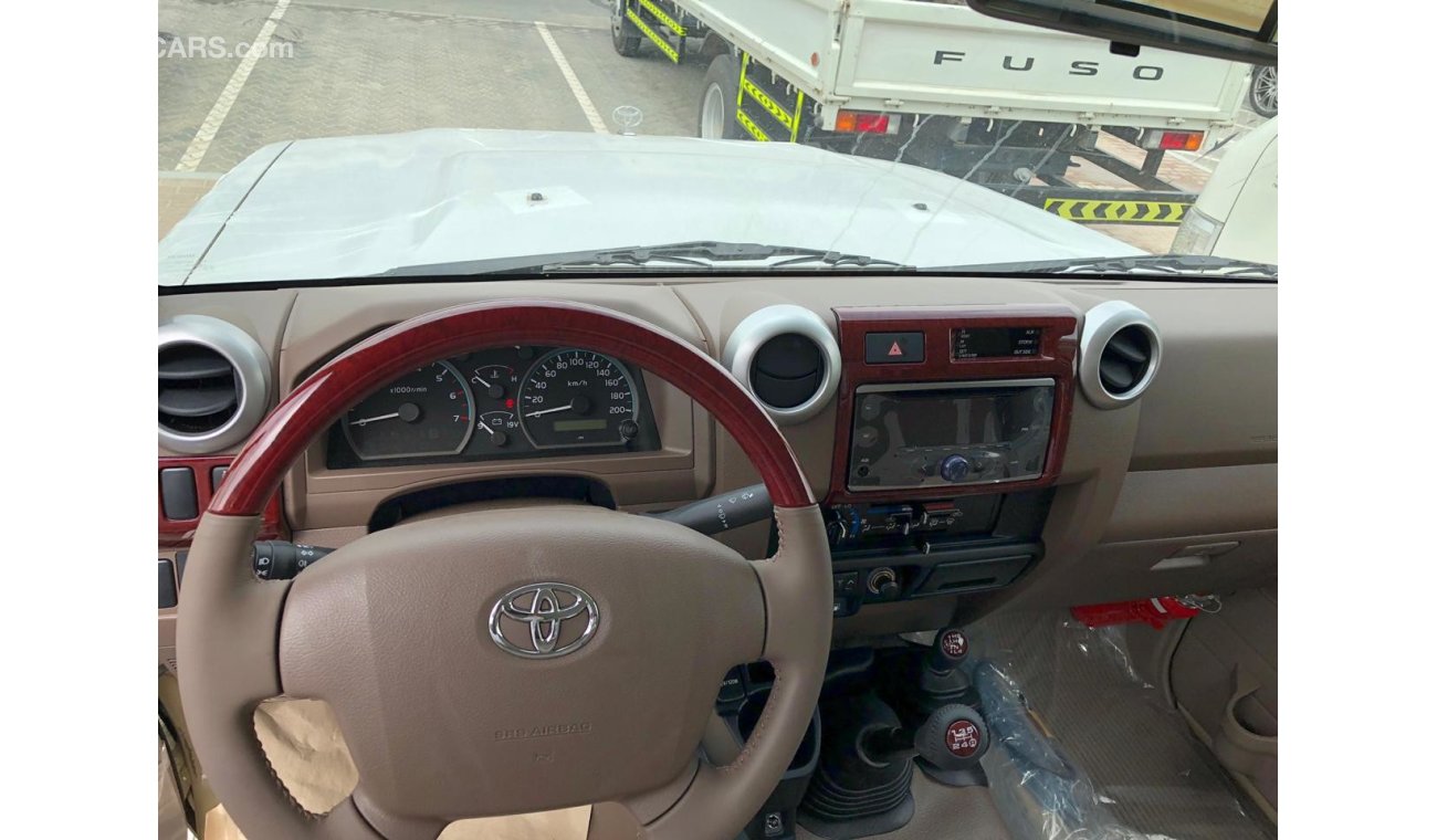 Toyota Land Cruiser Pick Up LX V6 4.0 2019