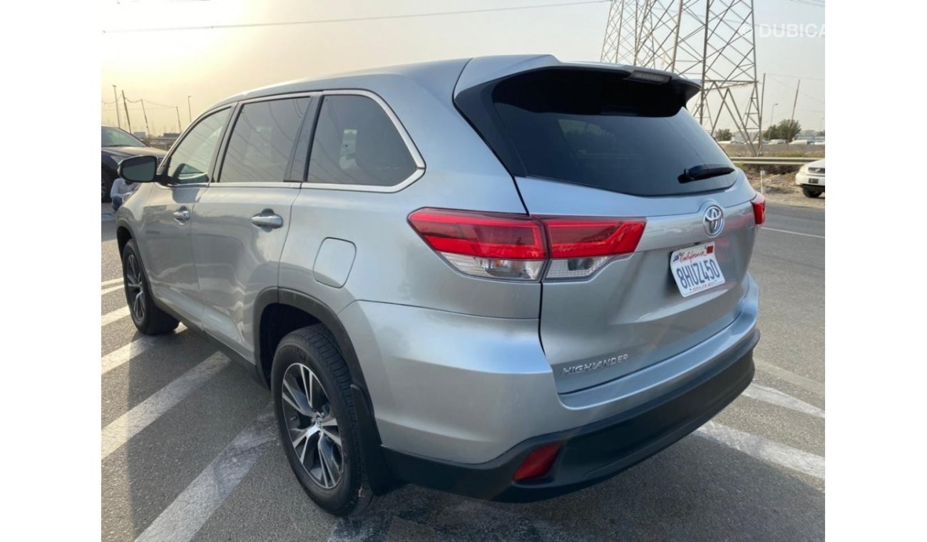 Toyota Highlander 2019 TOYOTA HIGHLANDER AWD / MID OPTION